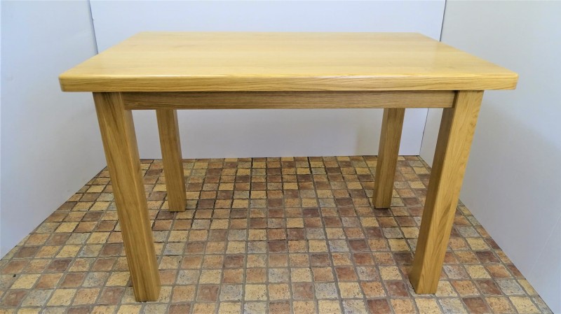 Stół z drewna dębowego kolor lakier naturalny