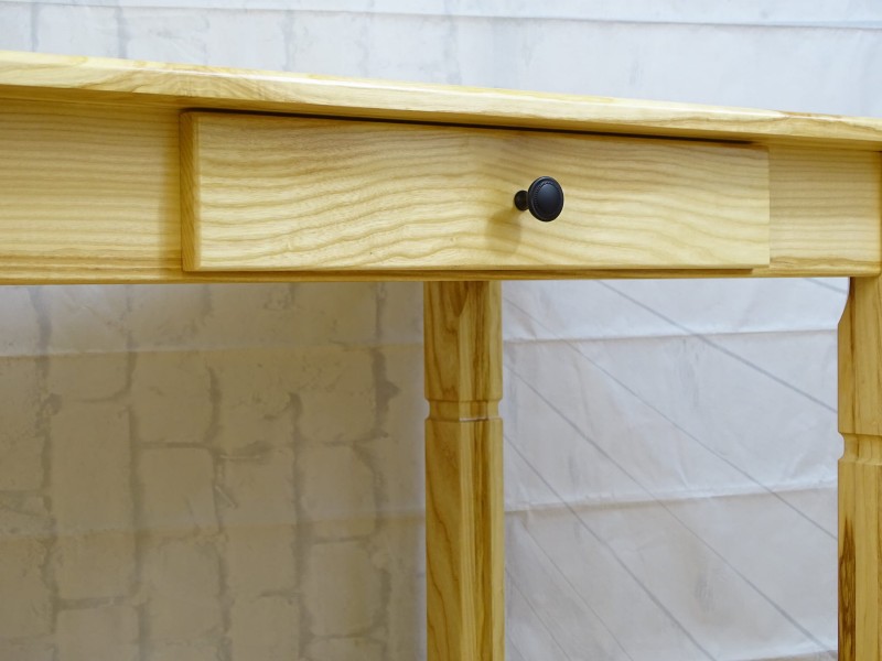 Stół z szuflada jesion naturalny.