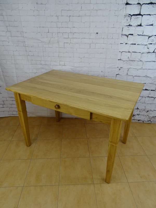 Stół z szufladą drewno dębowe kolor lakier naturalny.