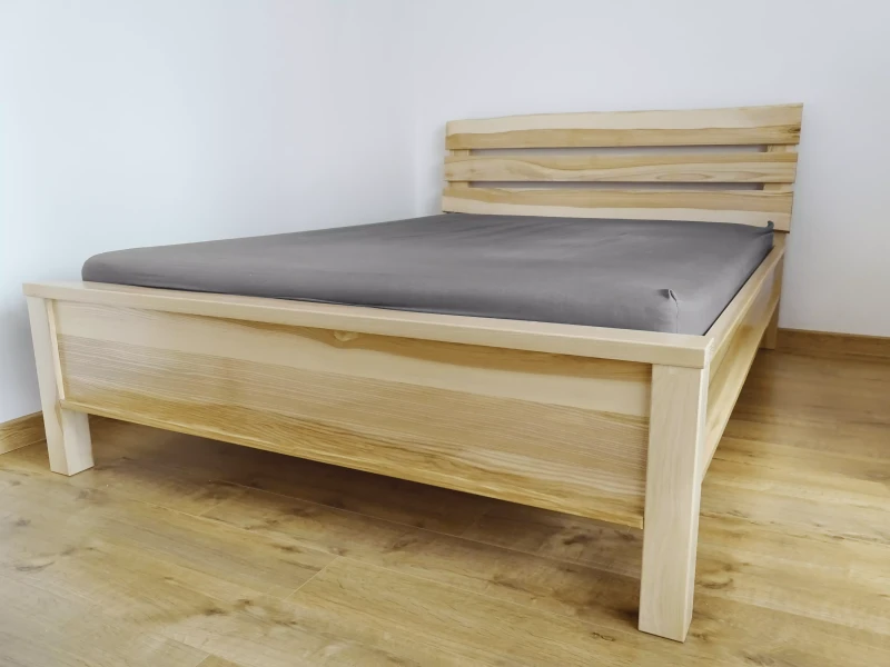 Łóżko country drewno jesionowe wykończenie olej bezbarwny.