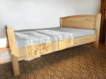 Łóżko Andrzej wysokie z łukami dębowe szerokość od 140 do 200 cm 