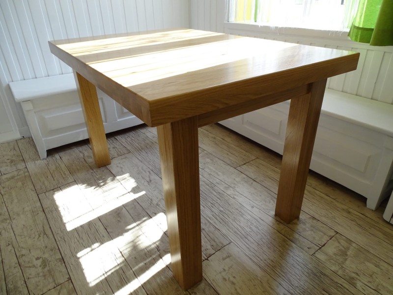 Stół lity dąb kolor lakier naturalny