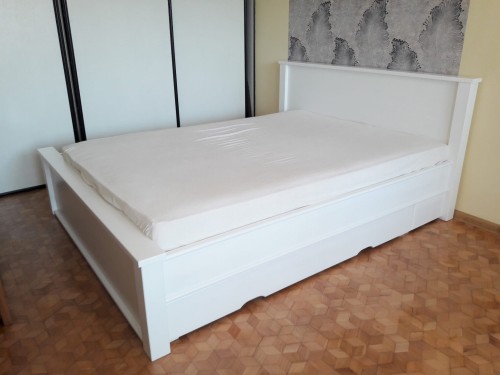 Łóżko  bukowe Mateusz z szufladą