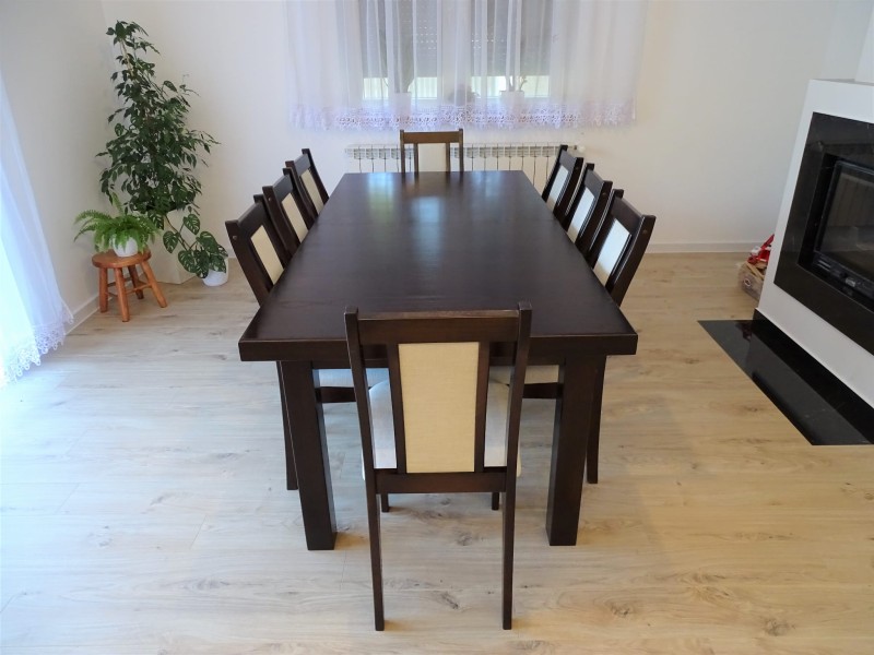 Zestaw mebli stół rozkładany 180 x 90 h 74 i 8 krzeseł Anna