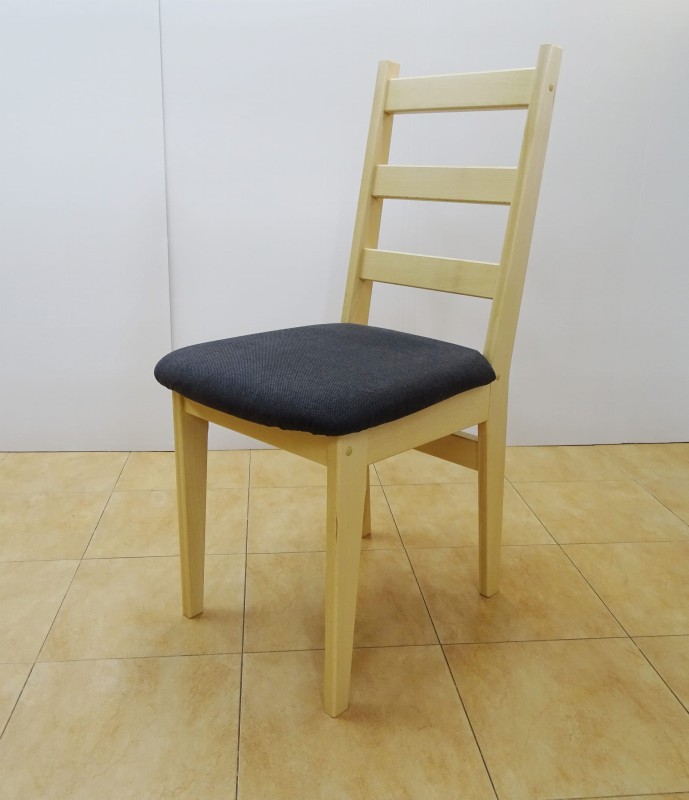 Krzesło Ola drewno bukowe lakier naturalny.